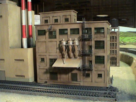 n scale industrial buildings