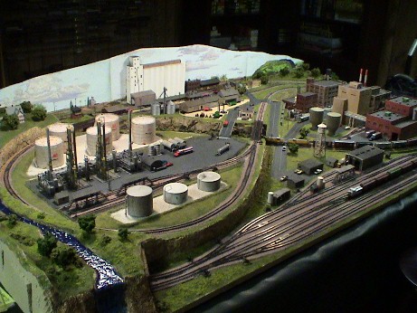 n scale train layouts 2x4